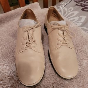 Life Stride Shoes Size 7 1/2